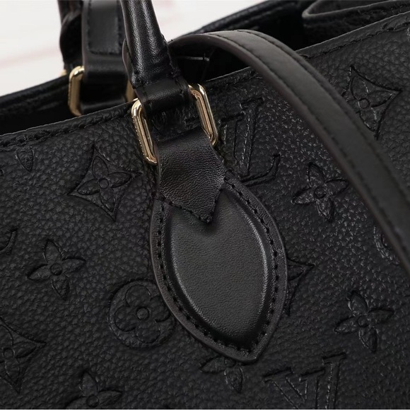 🍩🍩Louis Vuitton  Onthego
 MM Monogram - Picture 5 of 9